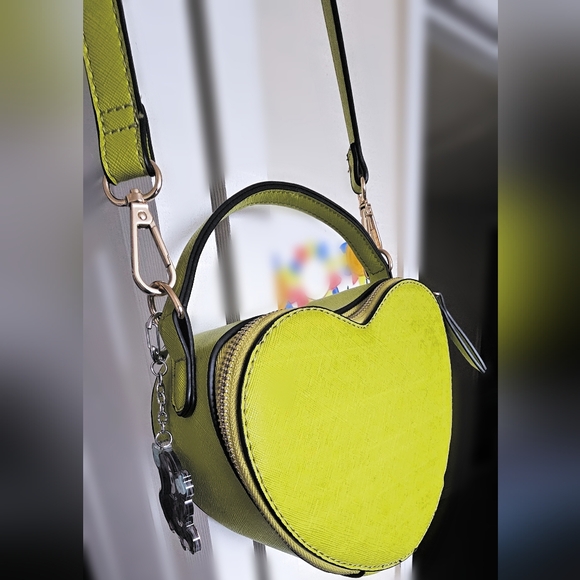 Lime Green Heart Shaped Crossbody Bag - Picture 4 of 7